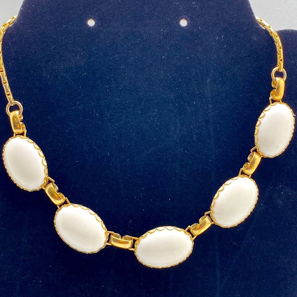 Vintage Jewelry - White Vintage Mid Century Modern Panel Hinged Necklace